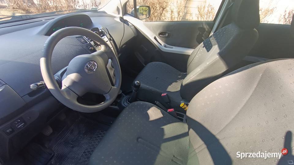 Toyota Yaris II 2008 r 149 polski salon nieuszkodzony Bielsko-Biała