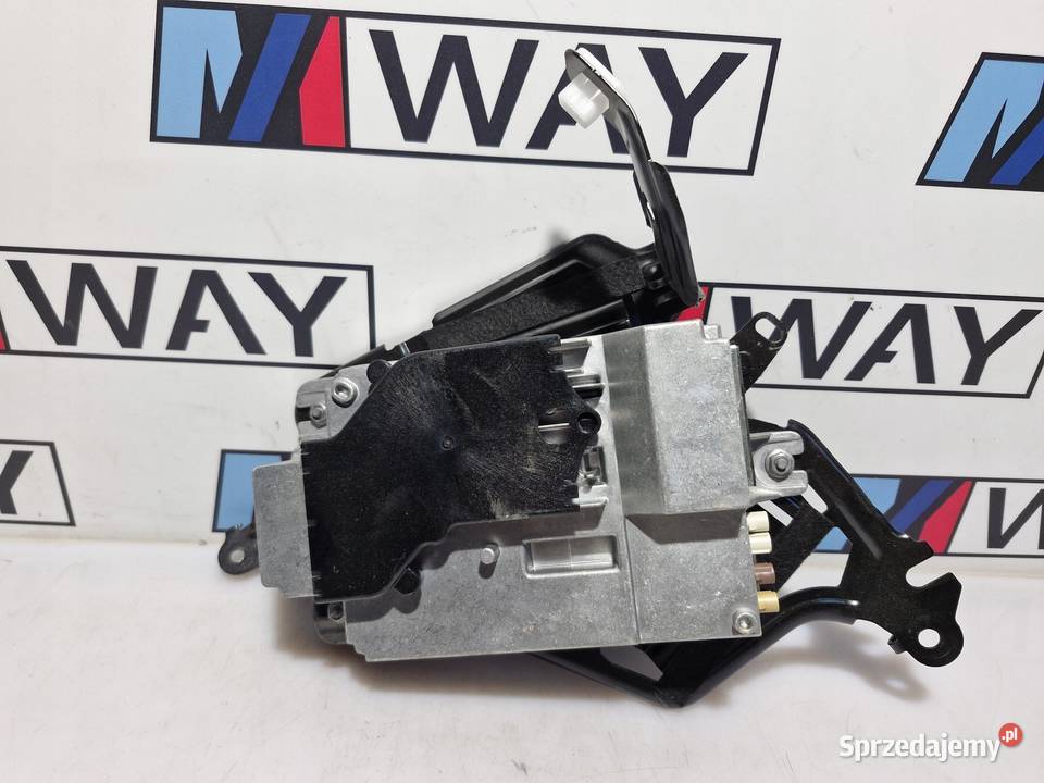 BMW F40 G05 G02 G20 WZMACNIACZ DAB RAM21 5A9BF79 Panele sterowania, przełączniki