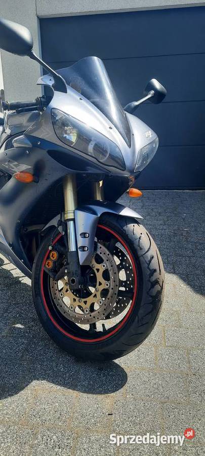 Yamaha R1 rn12 2005 polski salon