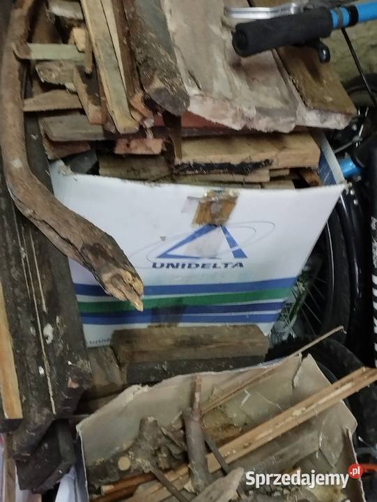 drzewo drewno pieńki na ognisko opał mega