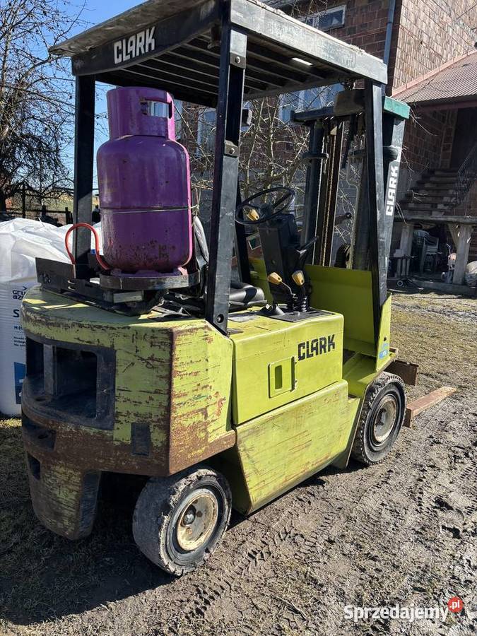 Wózek widłowy clark gaz 15T triplex Wózki widłowe Radomsko