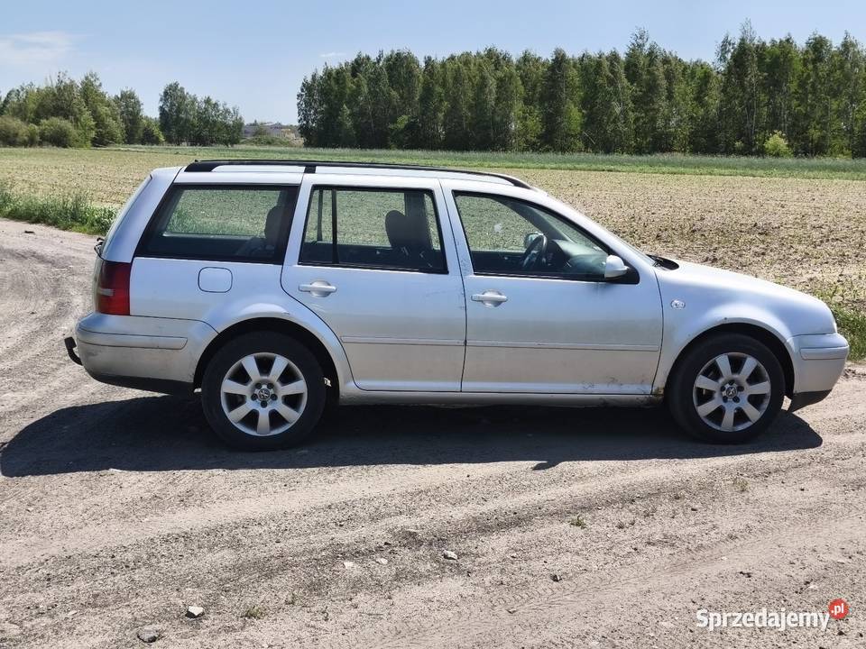 Golf IV 2005 19 101 koni na częścido lasu Łuków