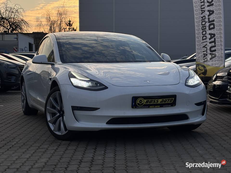 Tesla Model 3 2020 547cm3 Warszawa