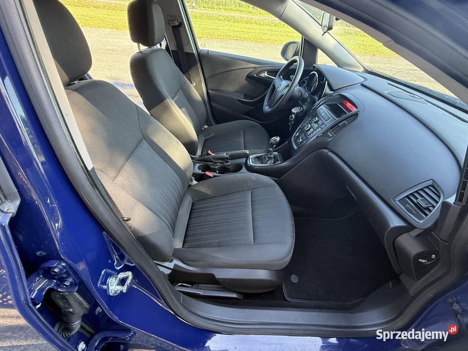 Opel Astra J Wołów