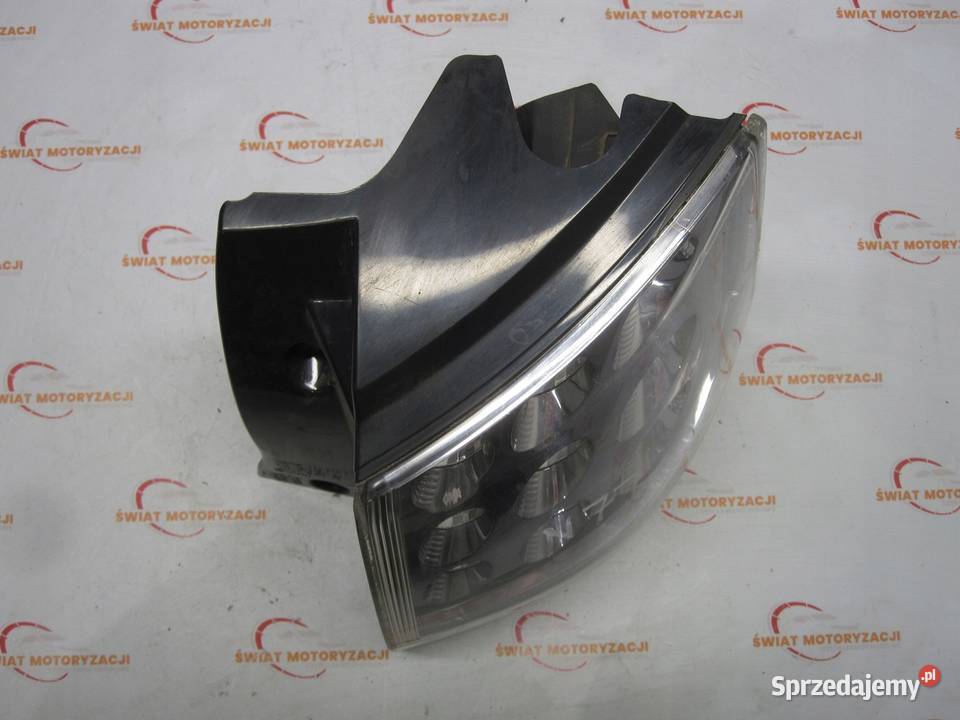 OUTLANDER LIFT II 11r lampa prawa tył 22087920 sprzedam