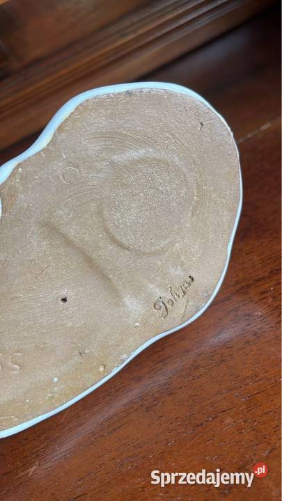 Figurka psa leżącego Owczarek Johns wycisk w Porcelana i szkło Gdańsk