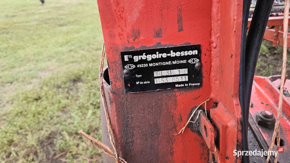 Pług obrotowy czteroskibowy z przedpłużkami