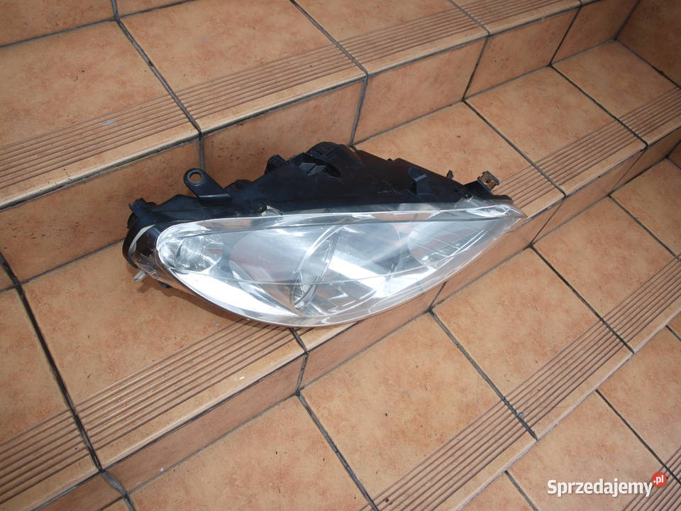 Peugeot 307 lampa prawa przód 2001 2005r europa Kalisz