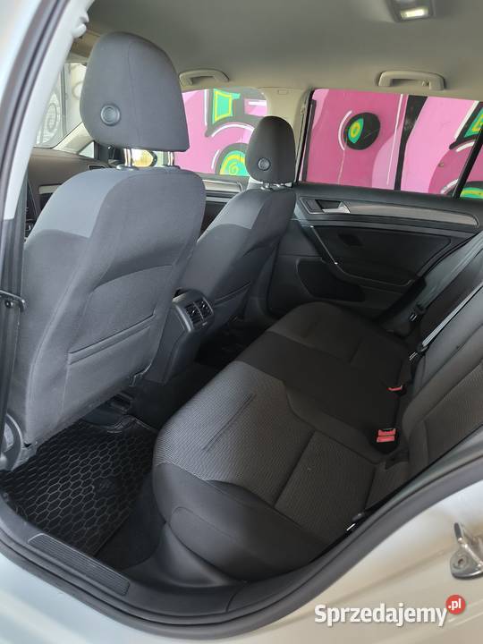 Volkswagen Golf VII 75 2017 20 TDI 150 Full LED 2000cm3 Radom