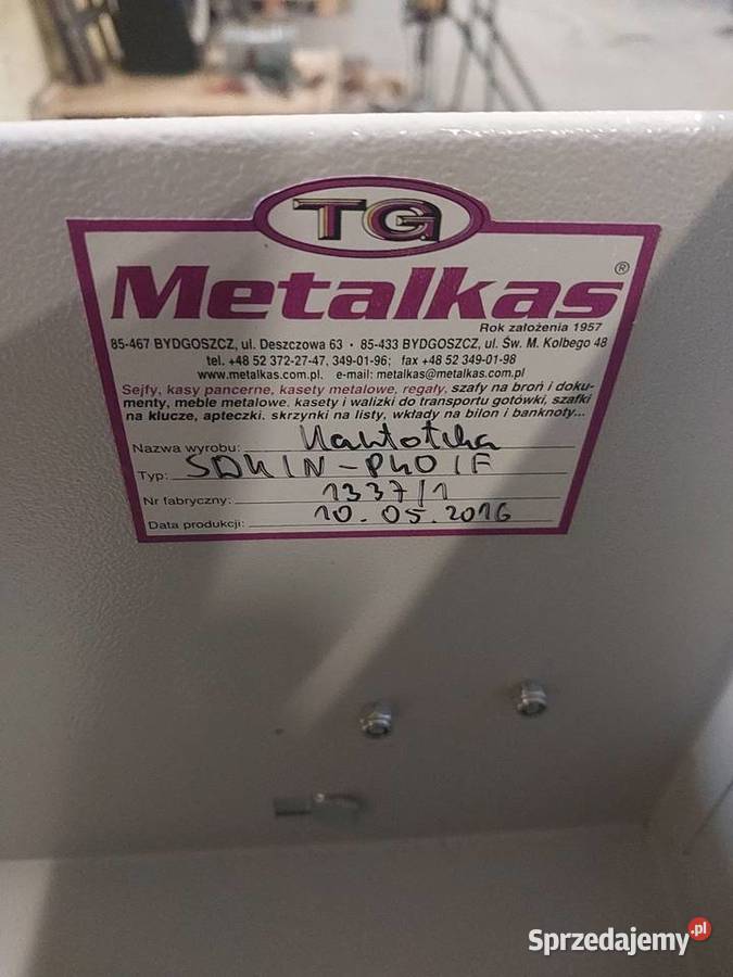 Szafa skrzynia sejf METALKAS Szafy i garderoby