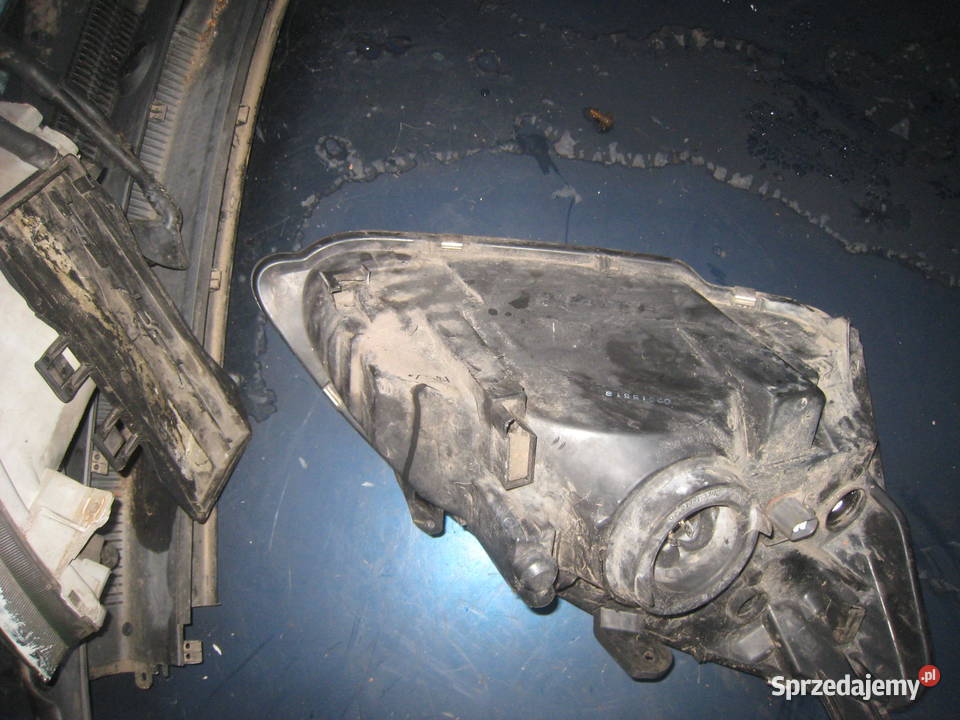 Lampa lewa Honda Civic VII 01 uszkodzona