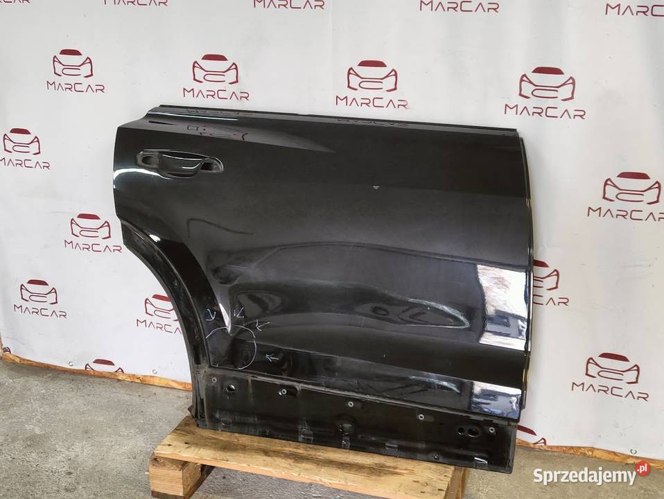 Drzwi Prawy Tył Audi Q8 2023 Listwy i nakładki Pleszew