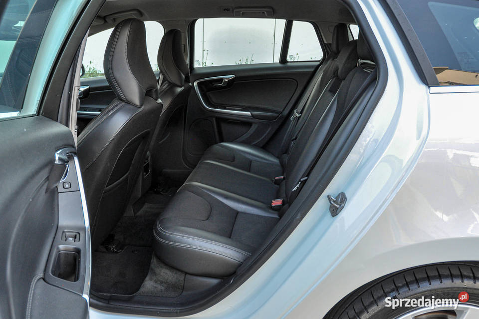 Volvo V60 20D 181 Lift 2015 r Wrocław