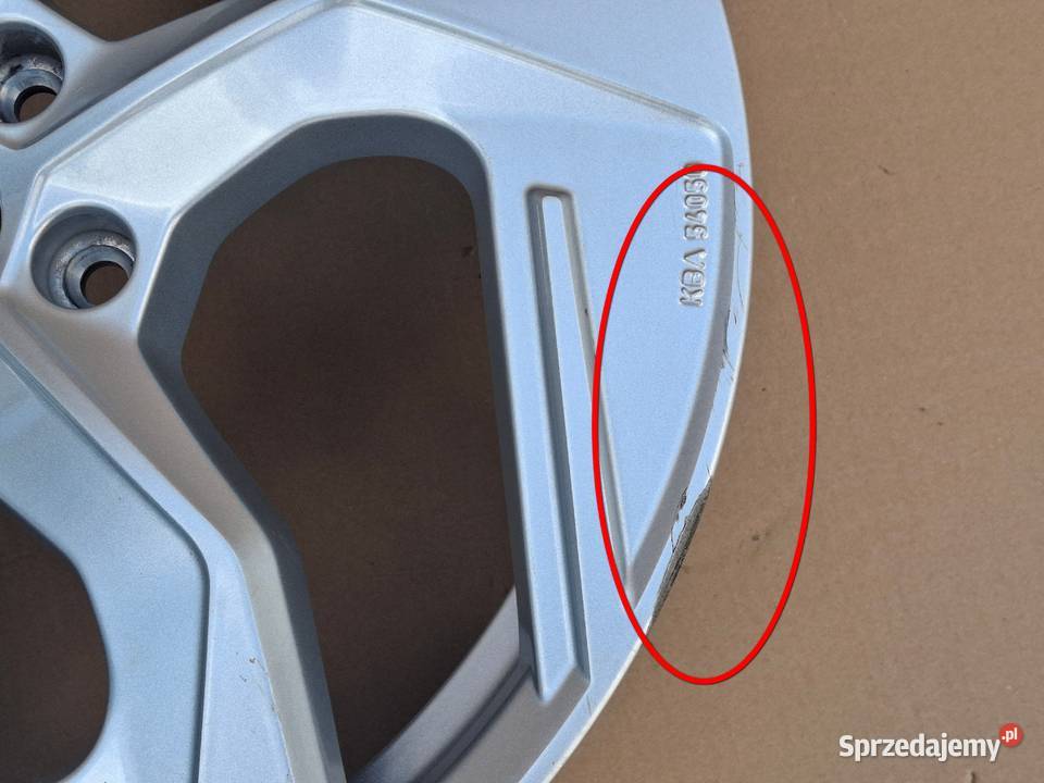 SKODA ENYAQ KAROQ FELG ALUFELGA BORBET 19 8J Bieleń