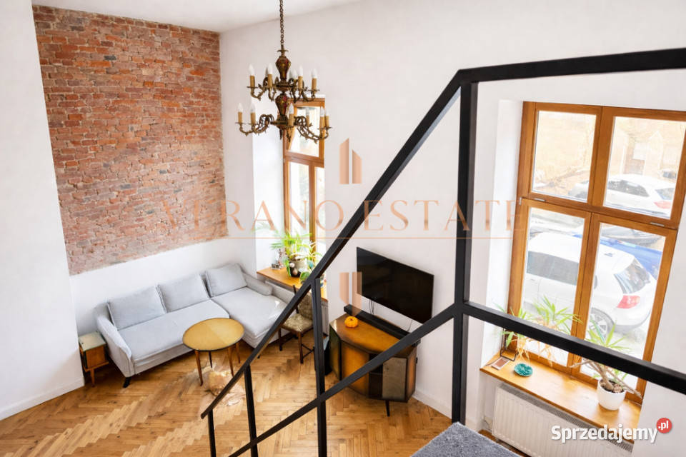 Wysoki 46 m loft w zabytkowej kamienicy
