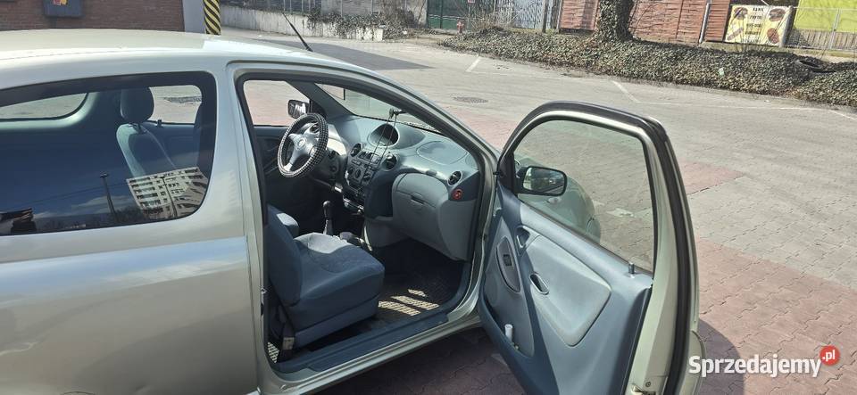 Yaris 2001 małe pieniądze Sosnowiec