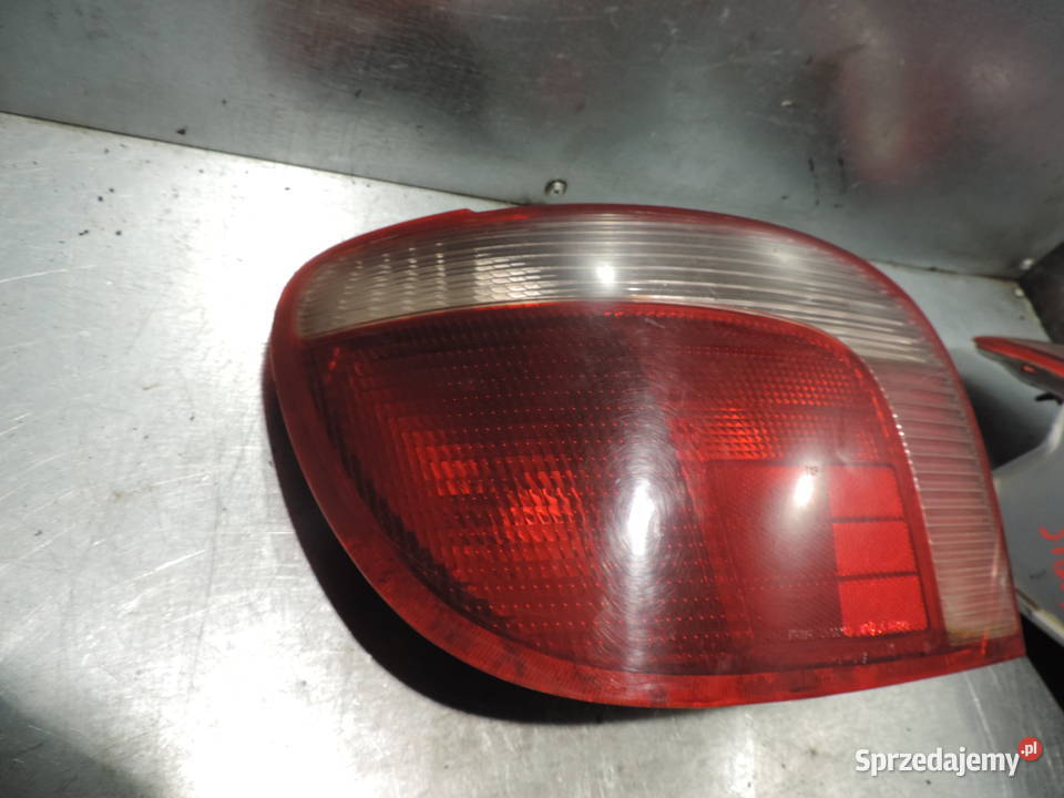 TOYOTA YARIS I LAMPA LEWA TYLNA Nowy Sącz