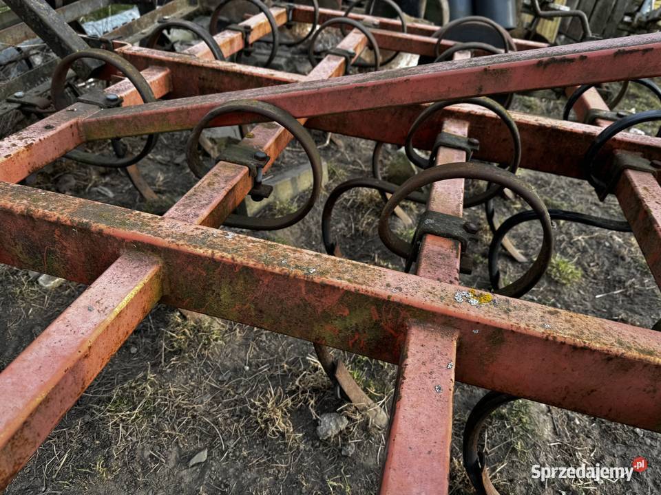 Kultywator Agregat uprawowy z wałkiem