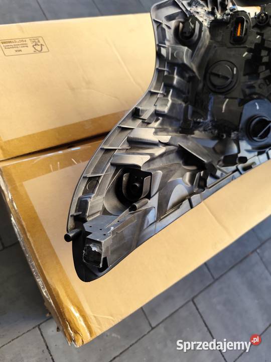 Lampa Lampy przód Renault Trafic 3 ładne nie dostawcze Pilzno