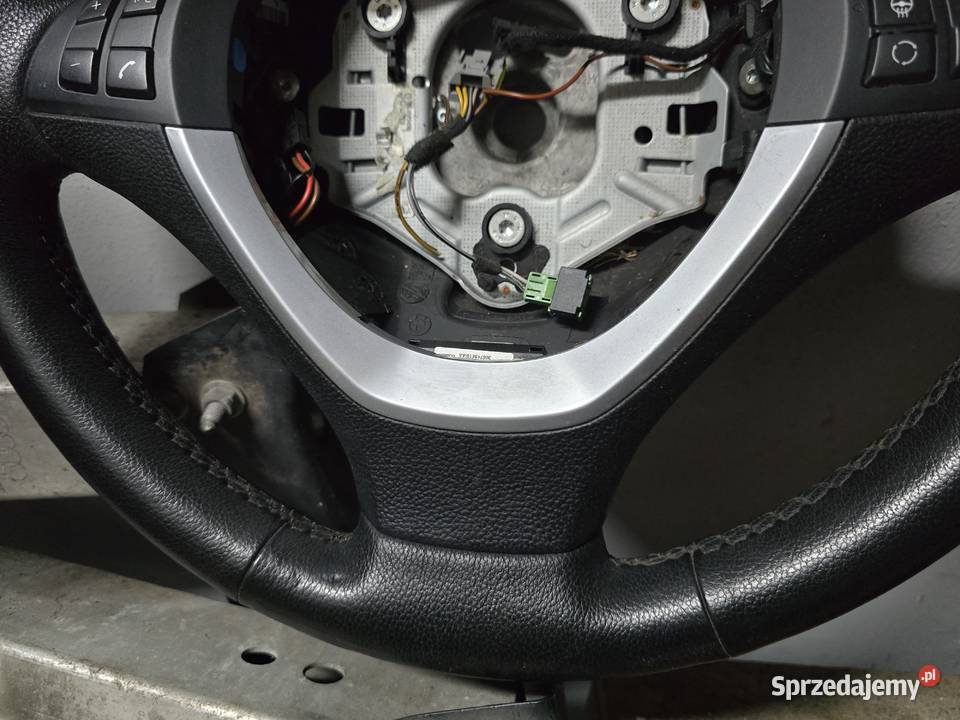 Kierownica BMW X6 e71 idealny stan Rok produkcji 2011 sprzedam