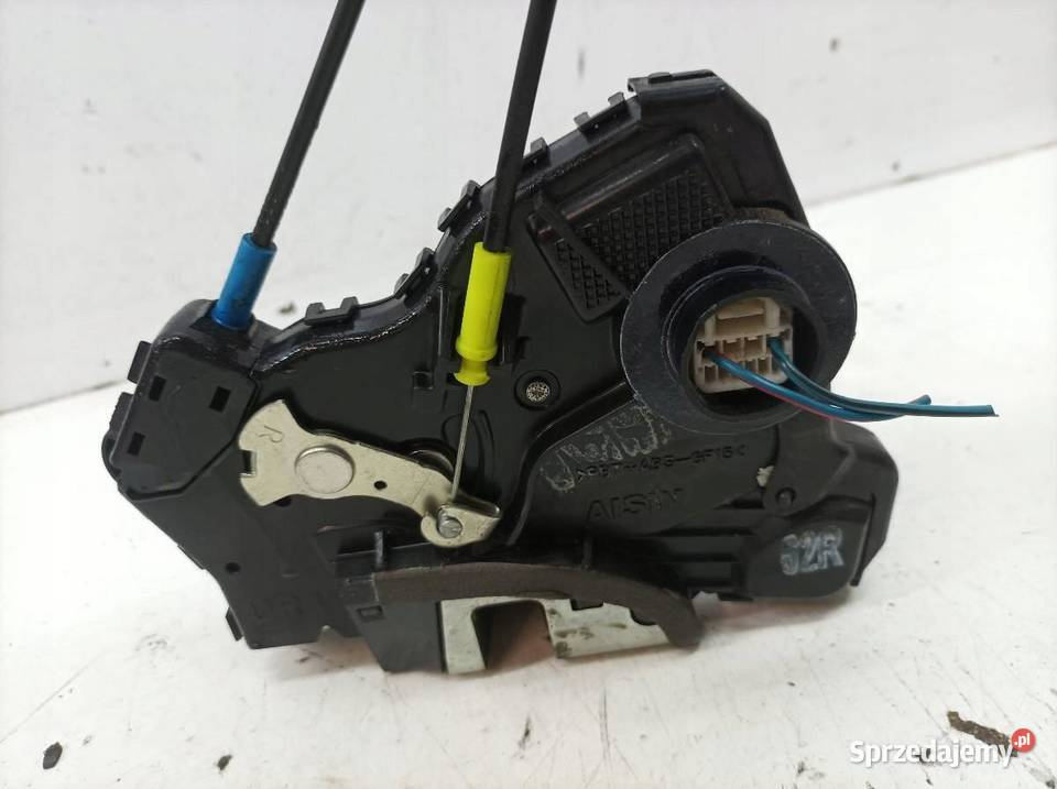 ZAMEK DRZWI PRAWY PRZÓD Toyota Avensis II