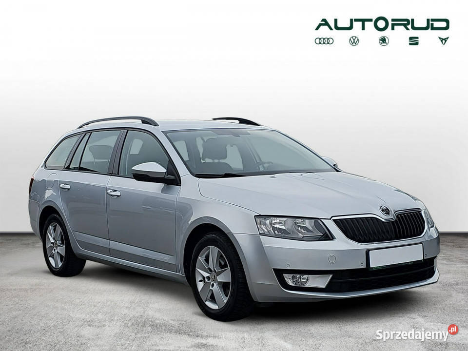 koda Octavia 16TDI 105 Ambition 2014 Salon III wielofunkcyjna kierownica Kielce