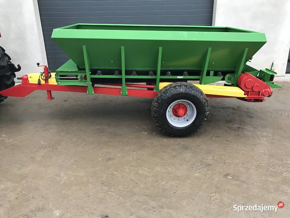 Rozsiewacz wapna nawozu Piast RCW3 Rozsiewacze nawozów Długie