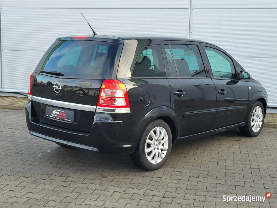 Opel Zafira 18i Benzyna 7 osób 2 komplety kół Piła