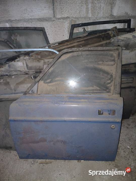Drzwi Volvo serii 200 240245 sztuka osobowe pomorskie Bożepole Małe