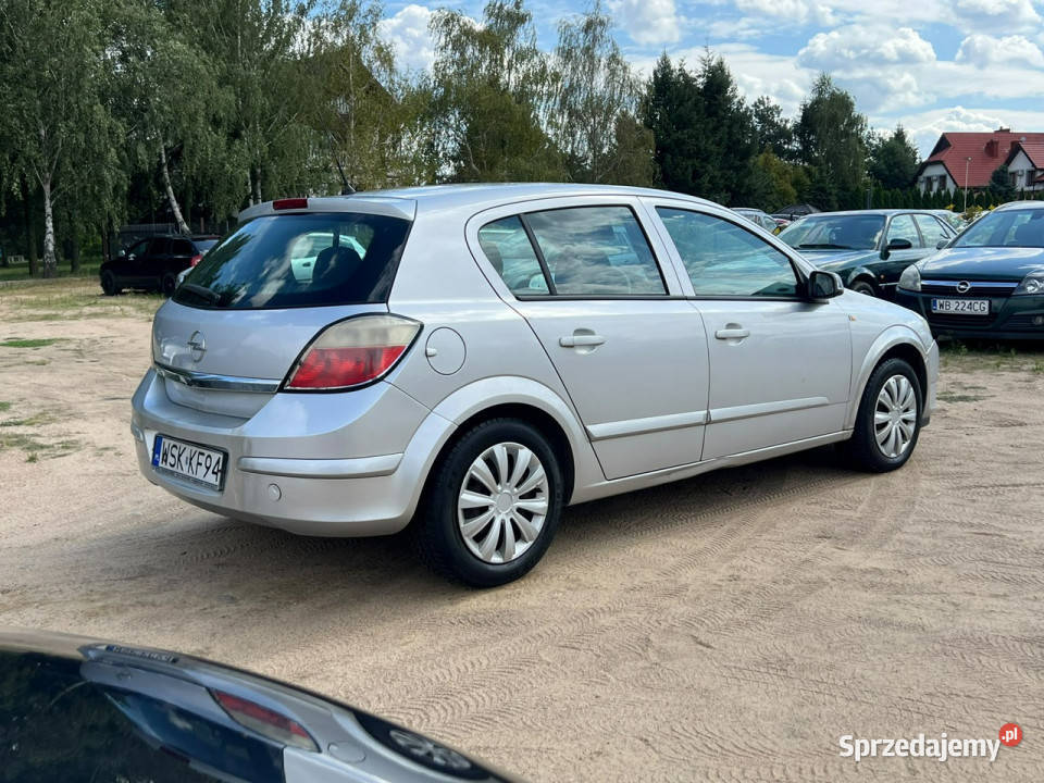 Opel Astra 2009r 14 Benzyna 90 Z Sprawną klimatyzacja