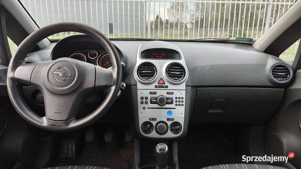 Opel Corsa D 12 benzyna 5 drzwi kupiony w Polsce Jaworzno