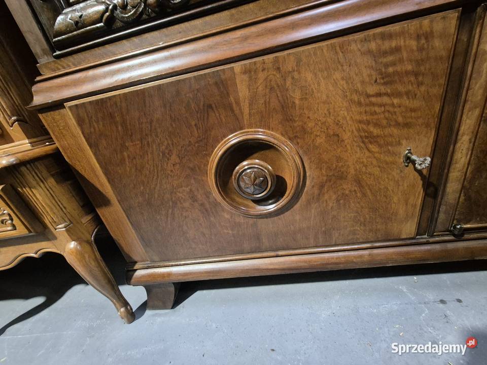 Kredens rzeźbiony z intarsją łódzkie