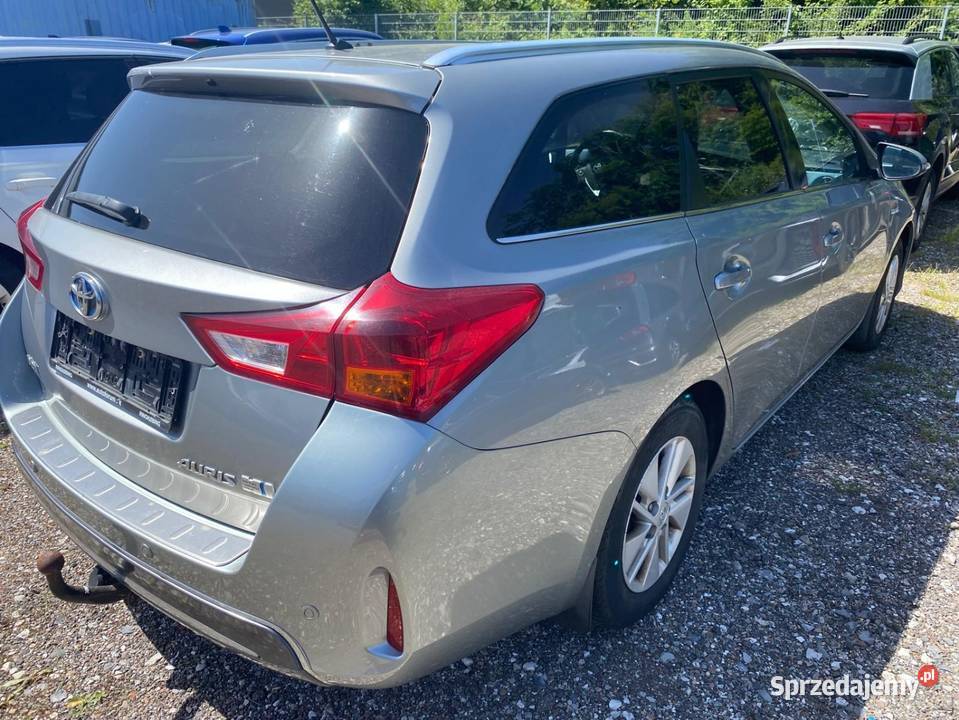 Toyota Auris 2 kombi 18 VVTi Hybryd Strart bluetooth Pieszyce