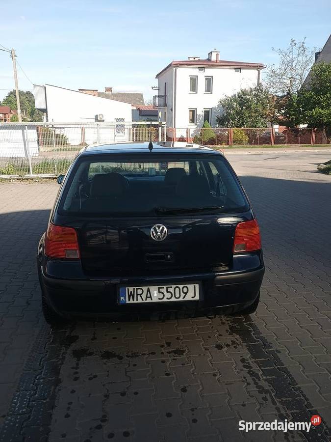 Sprzedam Volkswagena Golfa IV 1998 r 14 benzyna Pionki