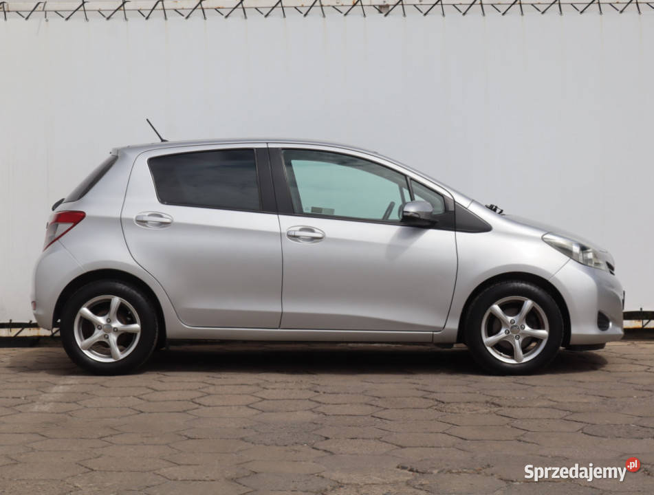 Toyota Yaris 10 VVTi nieuszkodzony Łódź
