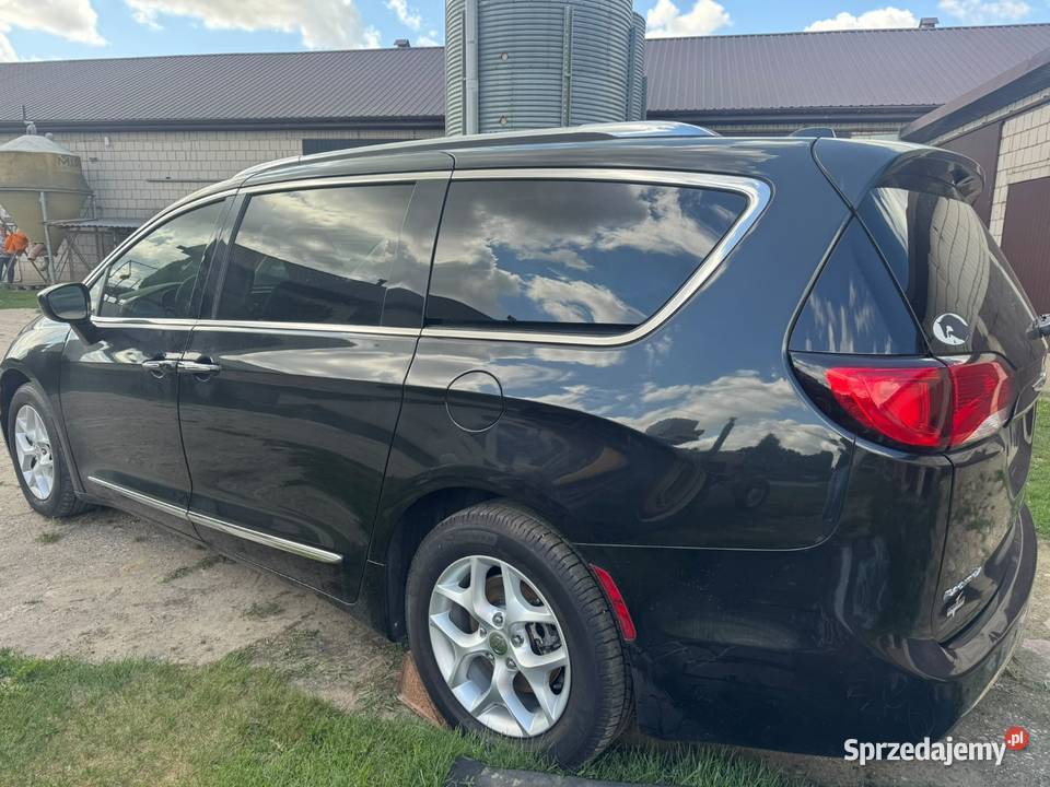 Chrysler Pacifica 2018 dvd panorama 7osób lubelskie Łuków