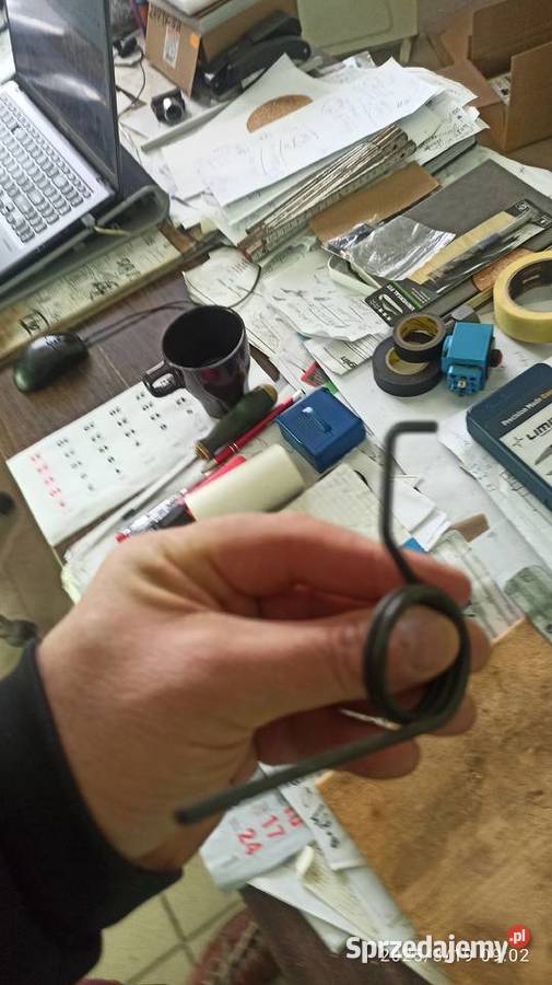 sprężyna wymienna do kółek do mechanizmu posuwu Kłodawa