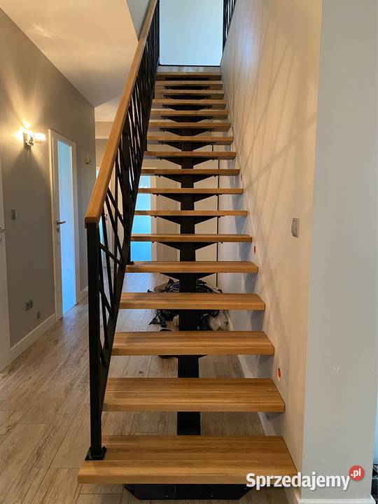 Schody metalowe nowoczesne policzkowe wewnętrzne lubelskie Lublin sprzedam