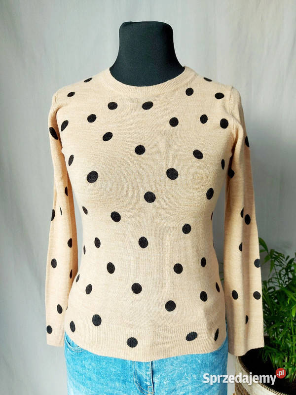 Beżowy sweter damski w groszki dopasowany MS