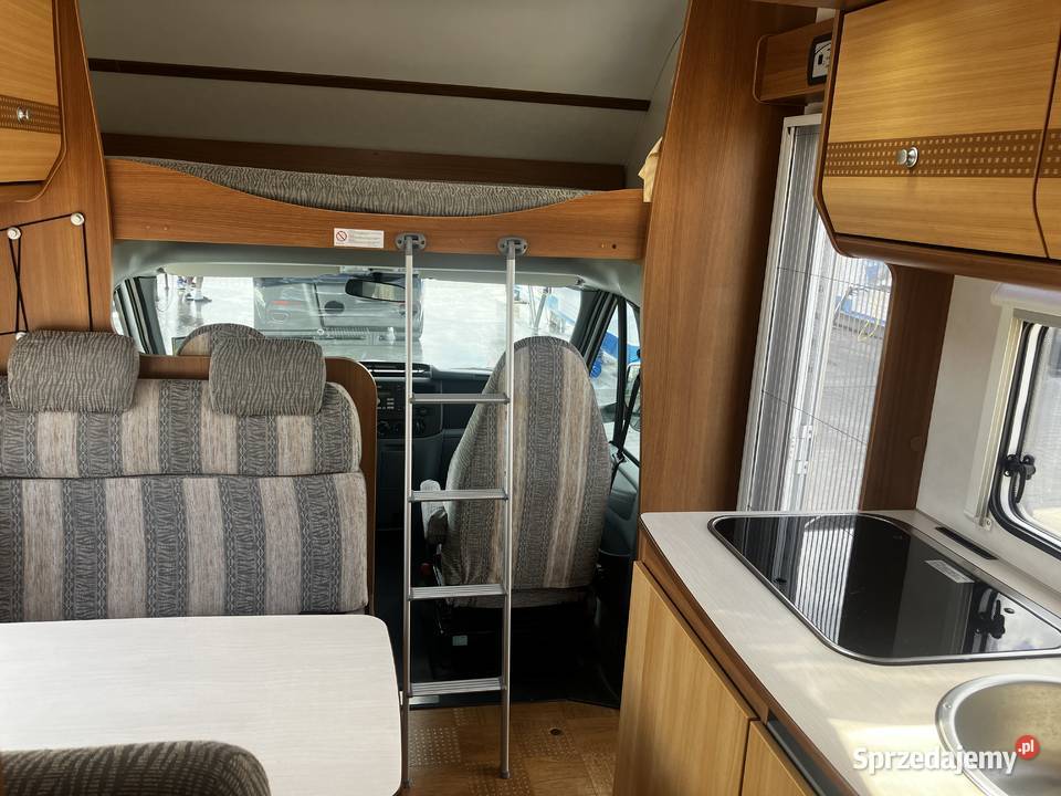 CARRADO SUNIGHT na Ford Transit kamper camping manualna Rumia