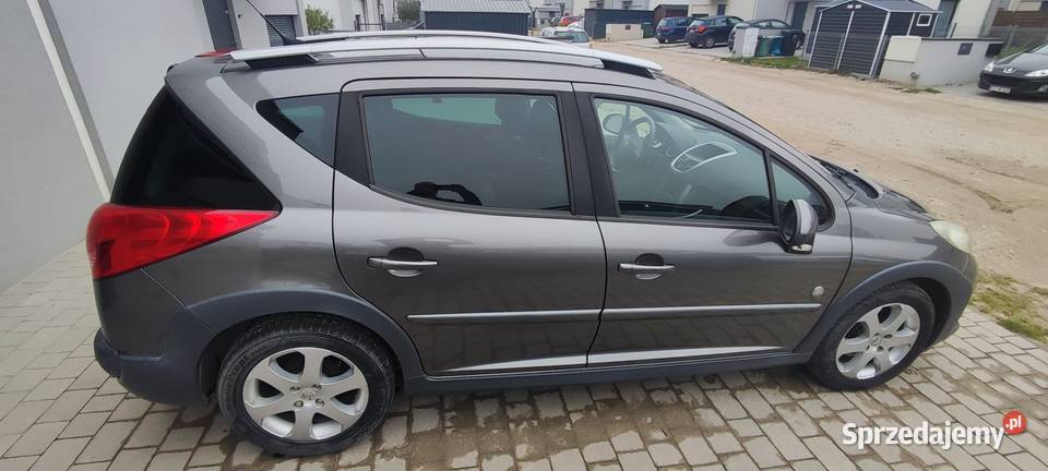 Peugeot outdoor