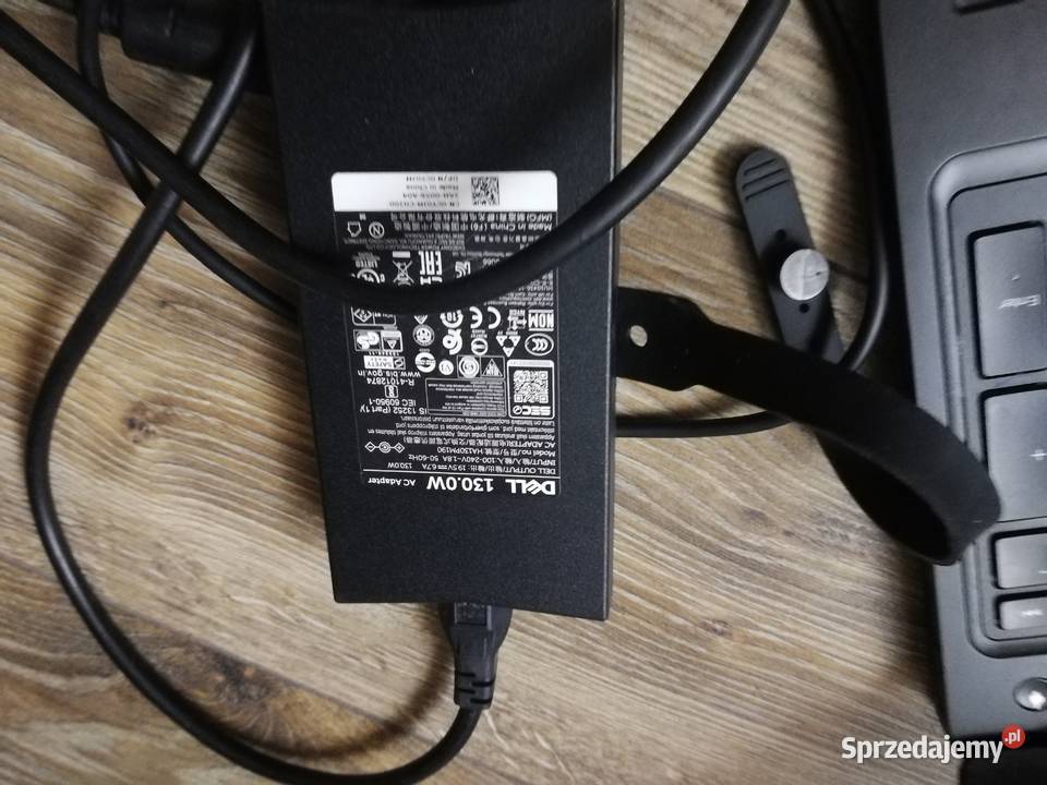 Dell 5590 super stan Windows 11 Dywity