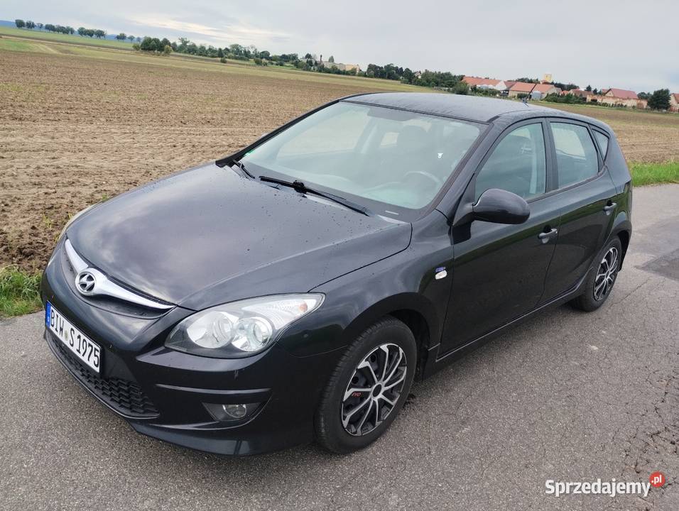 Hyundai i30 14 benzyna 2011 przebieg 168 Świdnica Polska