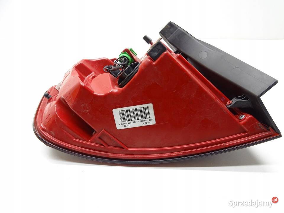 LAMPA PRAWA TYLNA PRAWY TYŁ AUDI A4 B8 LIFT osobowe Lampy przednie