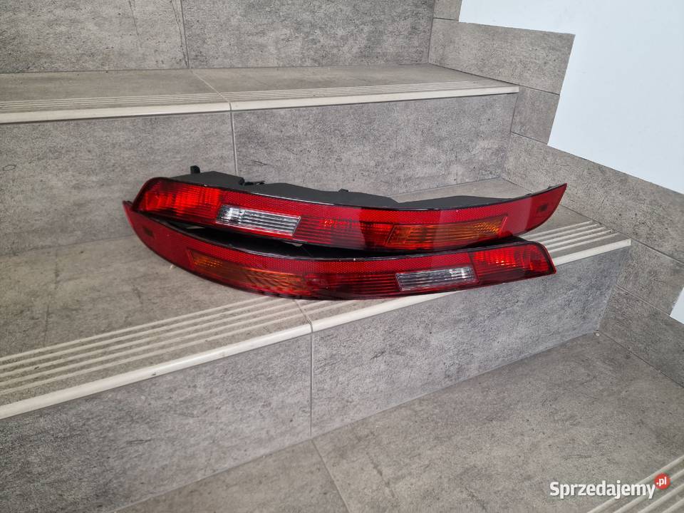 Lampa zderzaka tyłi Q3 Lift 8U0945095B Kończyce Małe