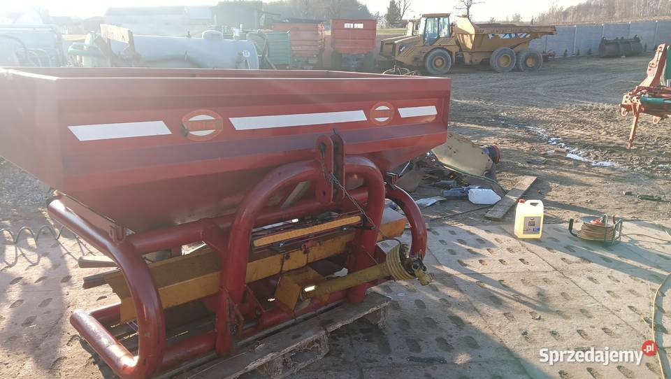 Rozsiewacz nawozu Jola 850l Nowa Karczma