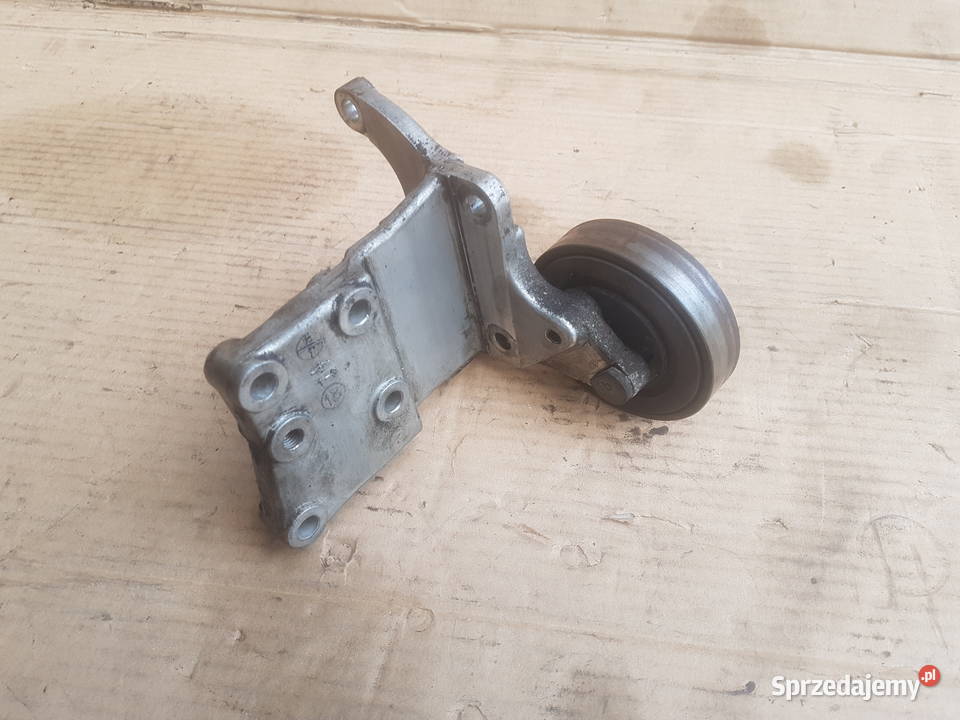 Suzuki Liana podstawa łapa kompresora