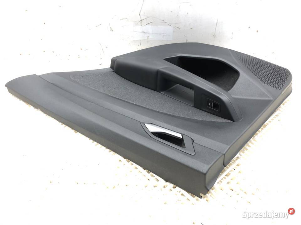 BOCZEK DRZWI PRAWY TYŁ VW GOLF VIII Hatchback osobowe podkarpackie