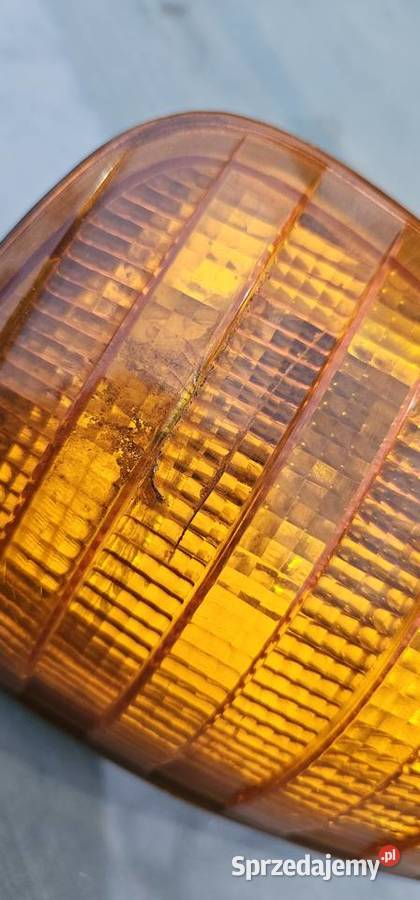 Kierunkowskaz prawy przód hella mercedes w123 Kierunkowskazy wielkopolskie Zbąszyń