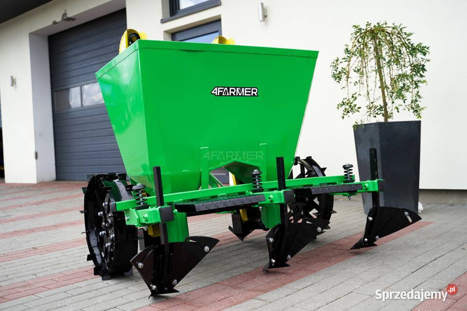 Sadzarka dwurzędowa do sadzenia roślin Tajęcina